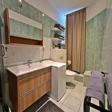 Apartment Reful *