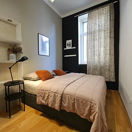 Apartment Reful